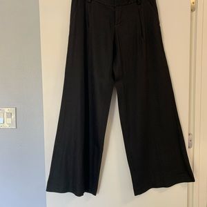 Alice & Olivia Eric Low-Rise Linen Pleated Pants